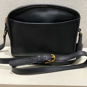 COACH Vintage (No. G8P-9087) “Metropolis” Black Leather Crossbody Bag